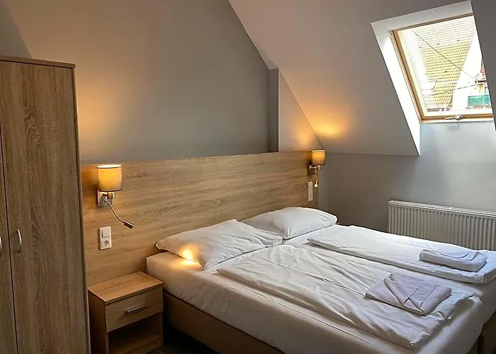 Kis Szieszta Guesthouse B&B
